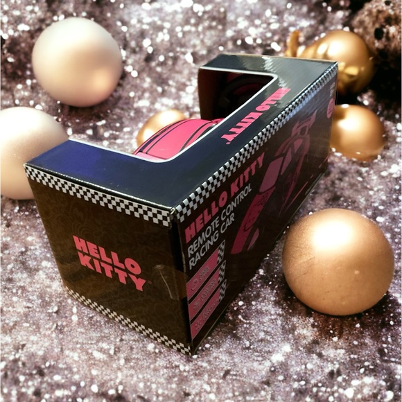 🎄Hello Kitty Cool Remote Control High Speed 32ft Distance Racing Car! - Picture 4 of 12